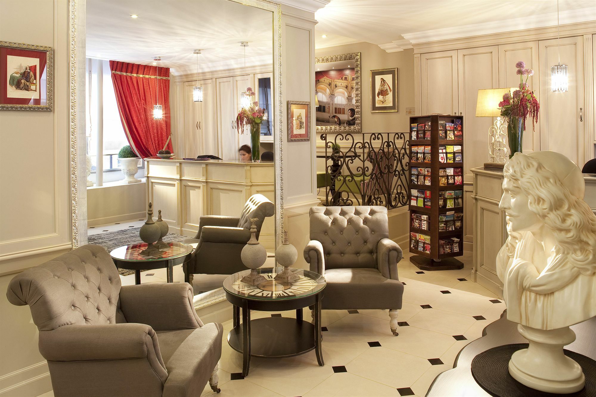 Hotel Des Comedies Париж Интерьер фото